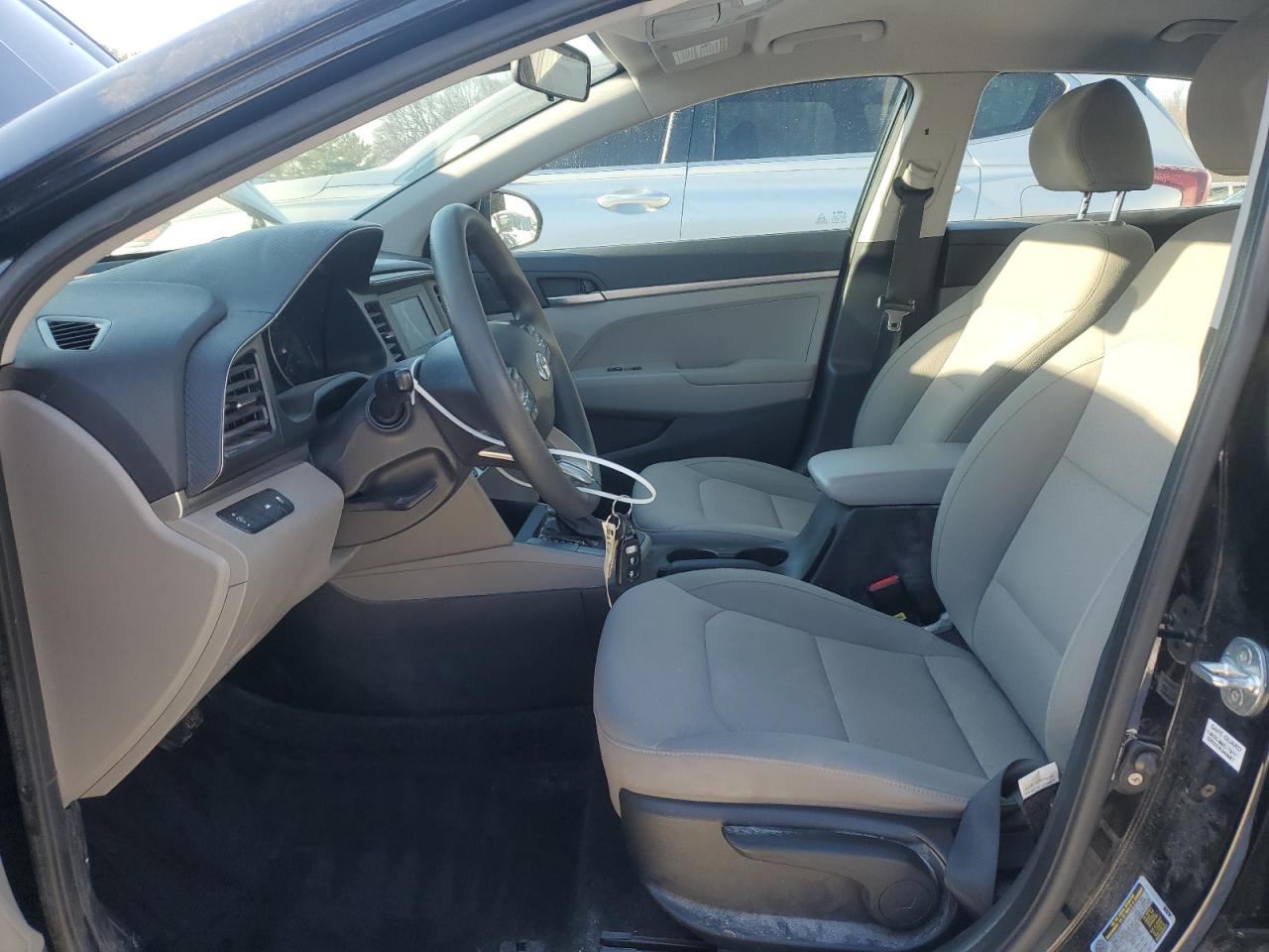 2020 Hyundai Elantra - Image 7
