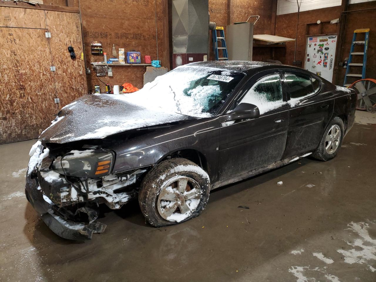 2008 Pontiac Grand Prix - Image 1