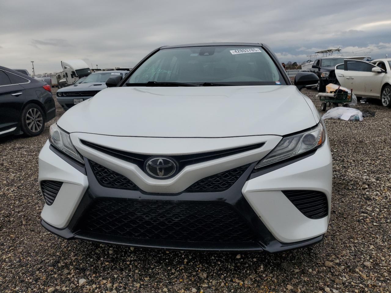 2019 Toyota Camry - Image 5