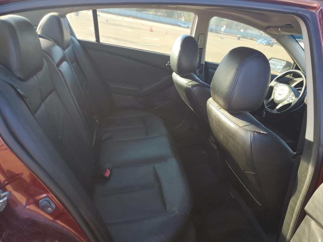 2012 Nissan Altima - Image 10