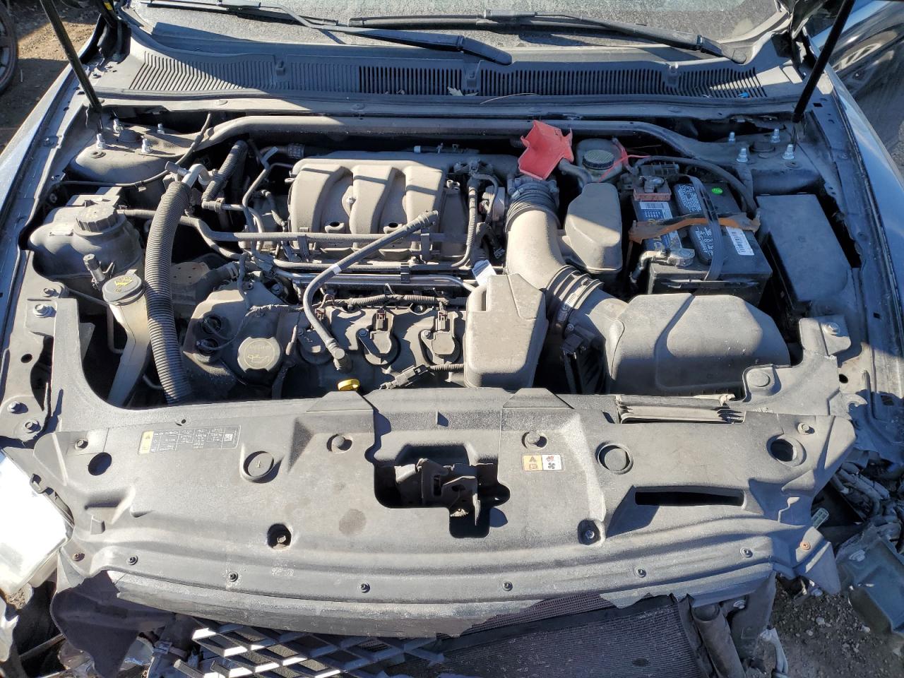 2015 Ford Taurus - Image 11
