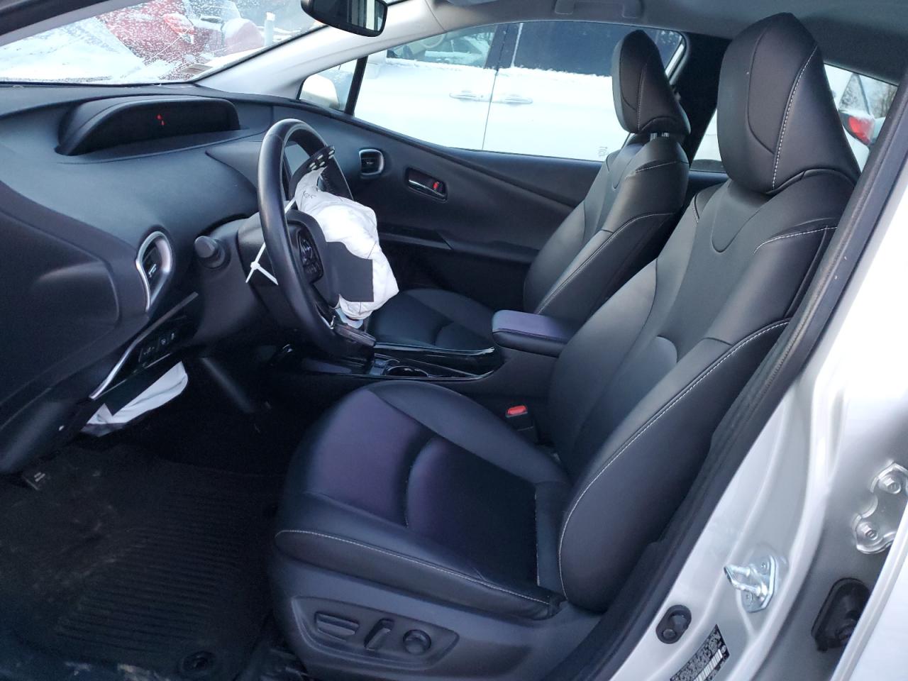 2022 Toyota Prius - Image 7