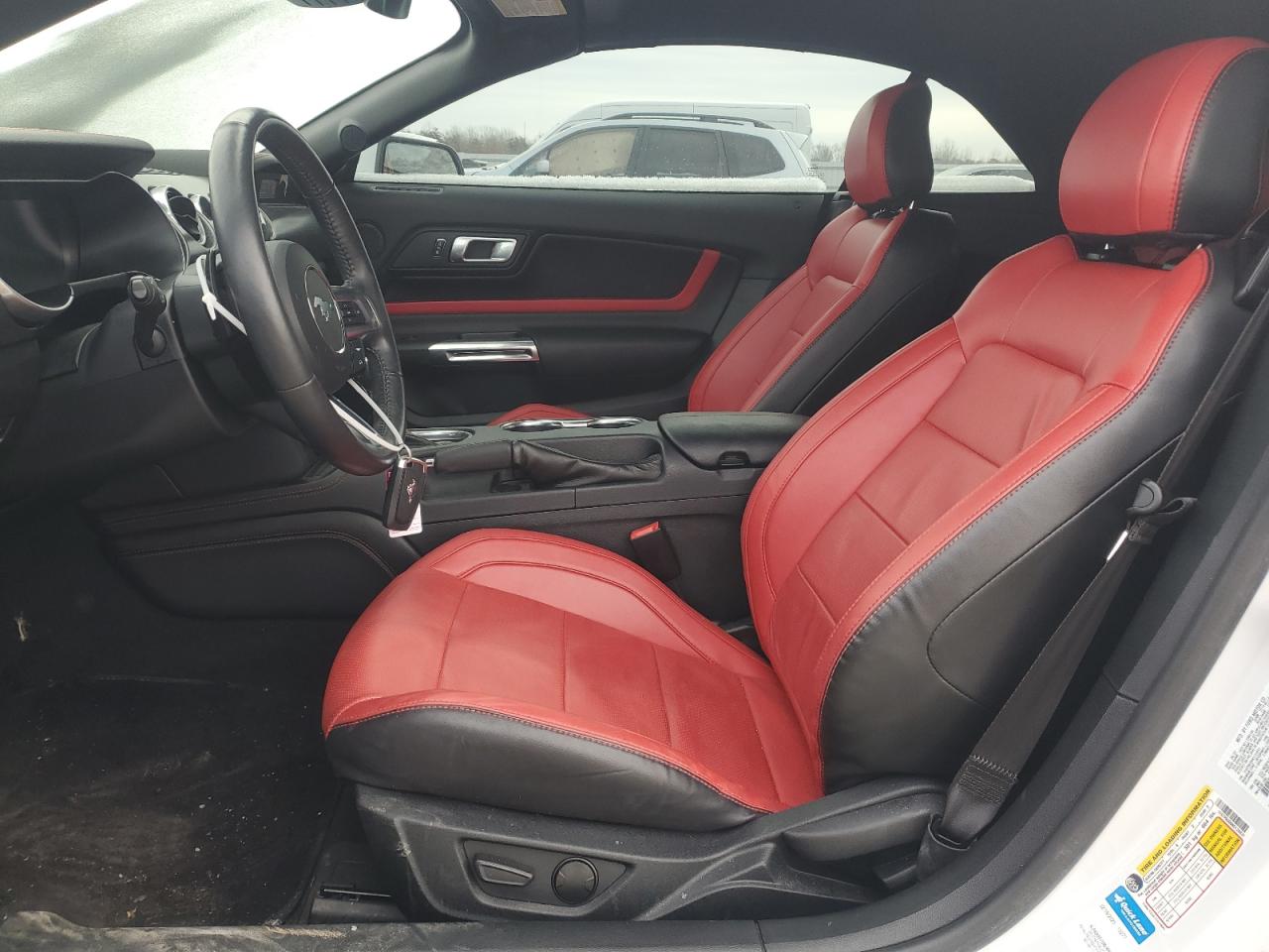 2022 Ford Mustang - Image 7