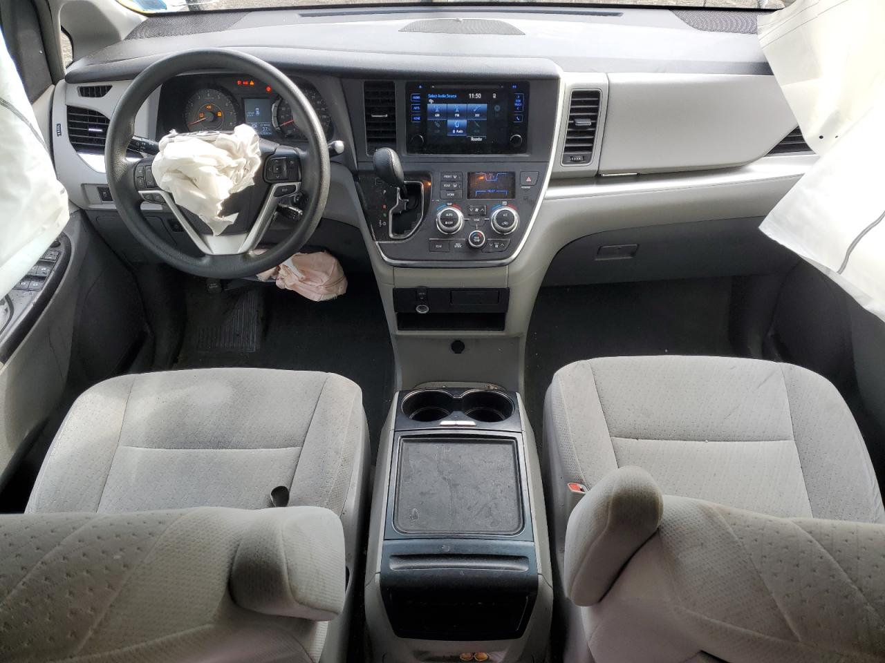 2015 Toyota Sienna - Image 8