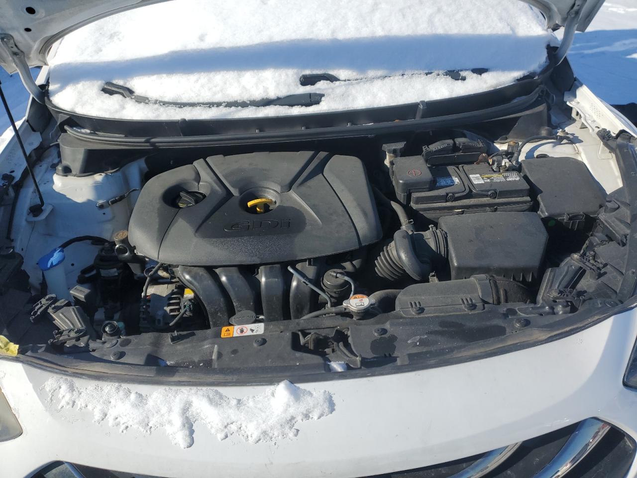 2014 Hyundai Elantra - Image 12