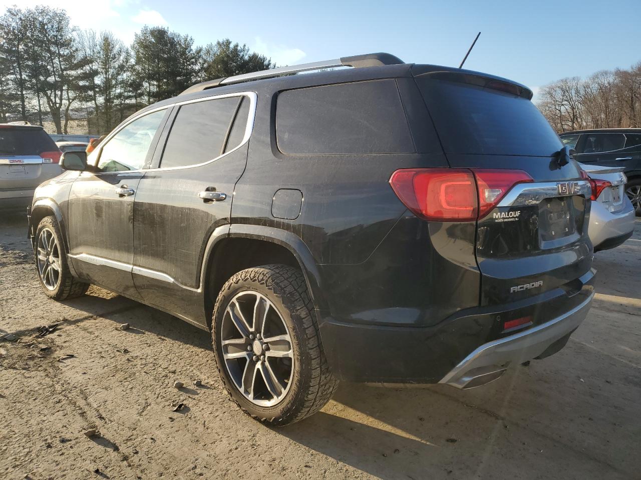 2019 GMC Acadia - Image 2