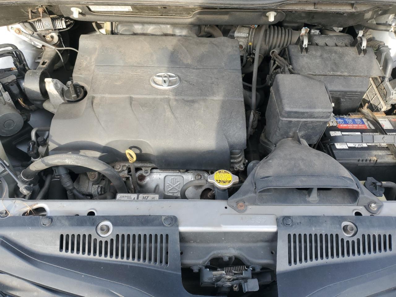 2013 Toyota Sienna - Image 11