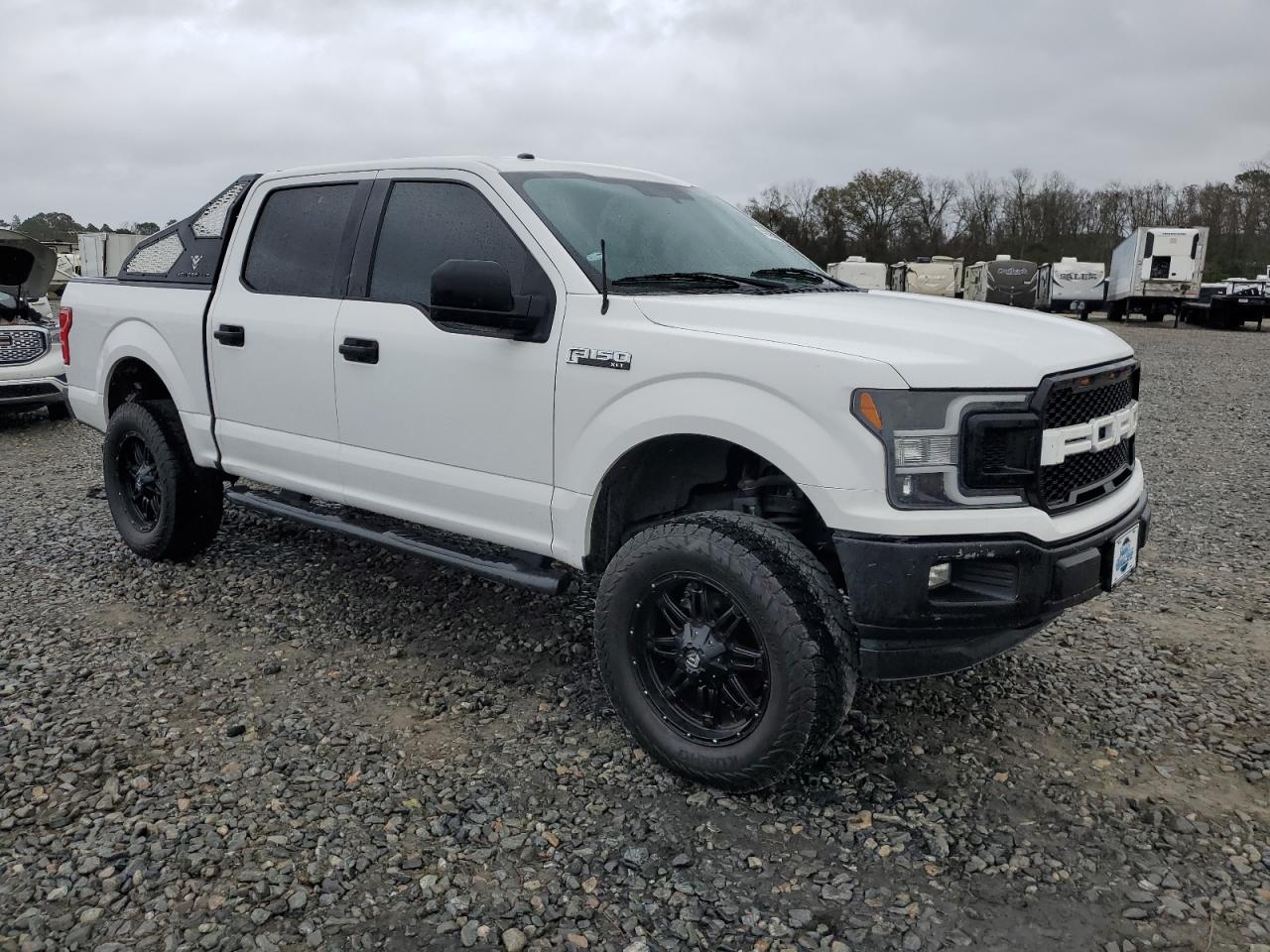 VIN 1FTEW1CB4JKE08093 2018 FORD F-150 no.4