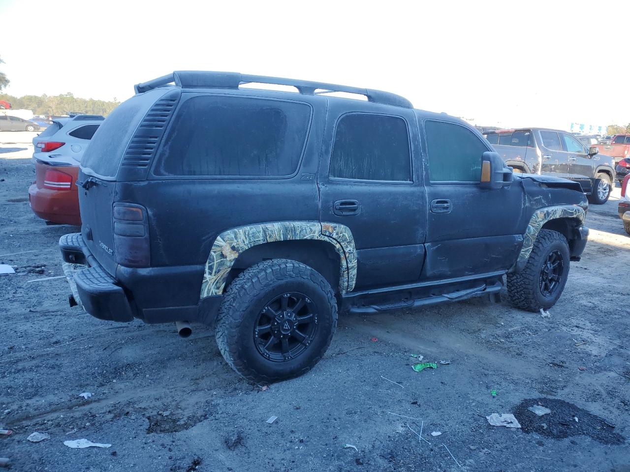 2004 Chevrolet Tahoe - Image 3