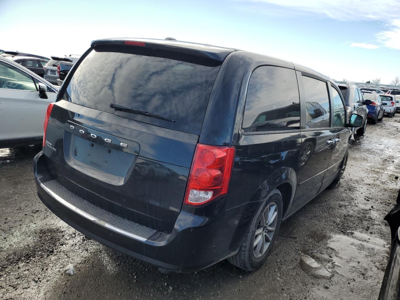 2014 Dodge Caravan - Image 3