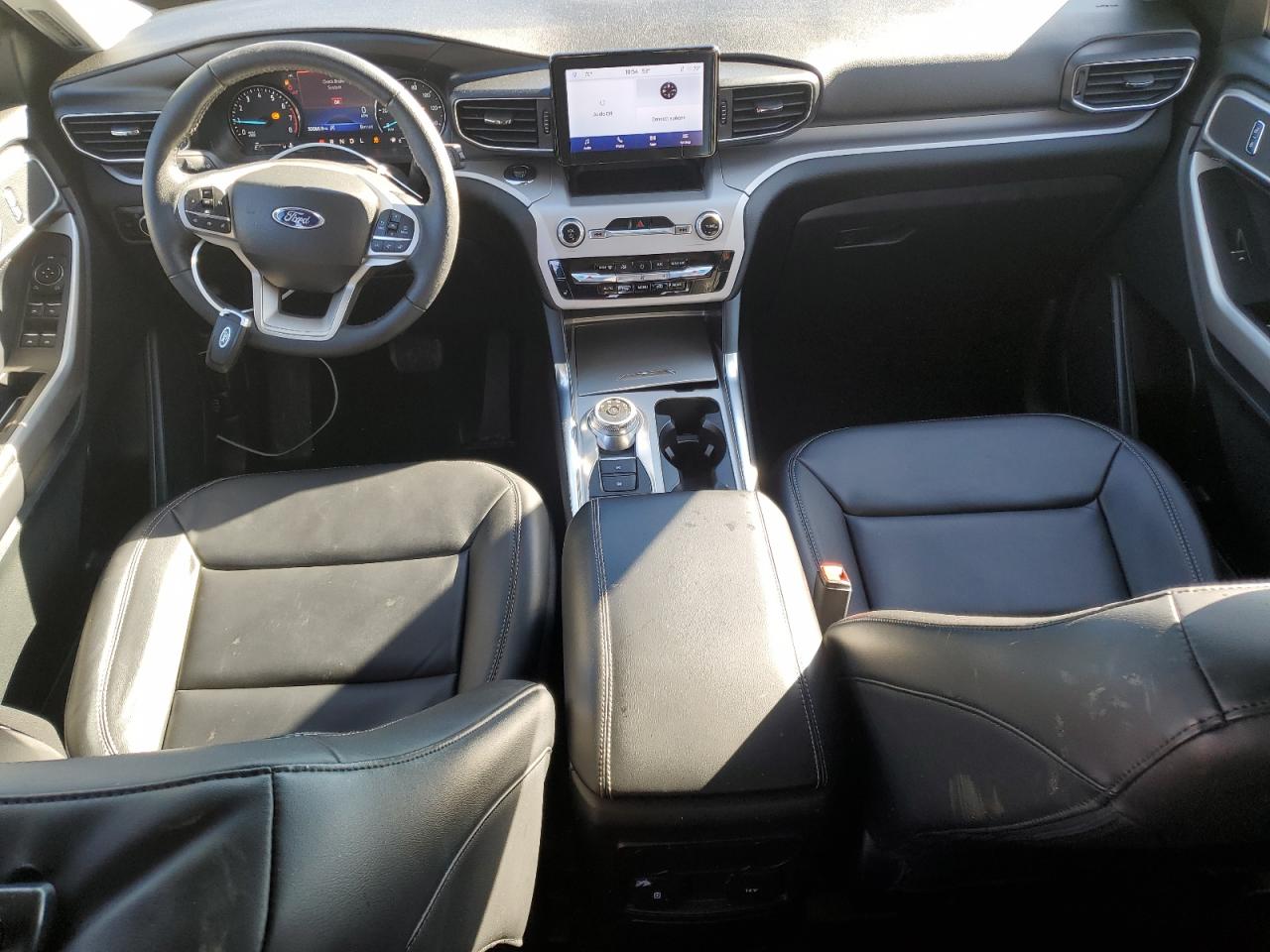 2023 Ford Explorer - Image 8