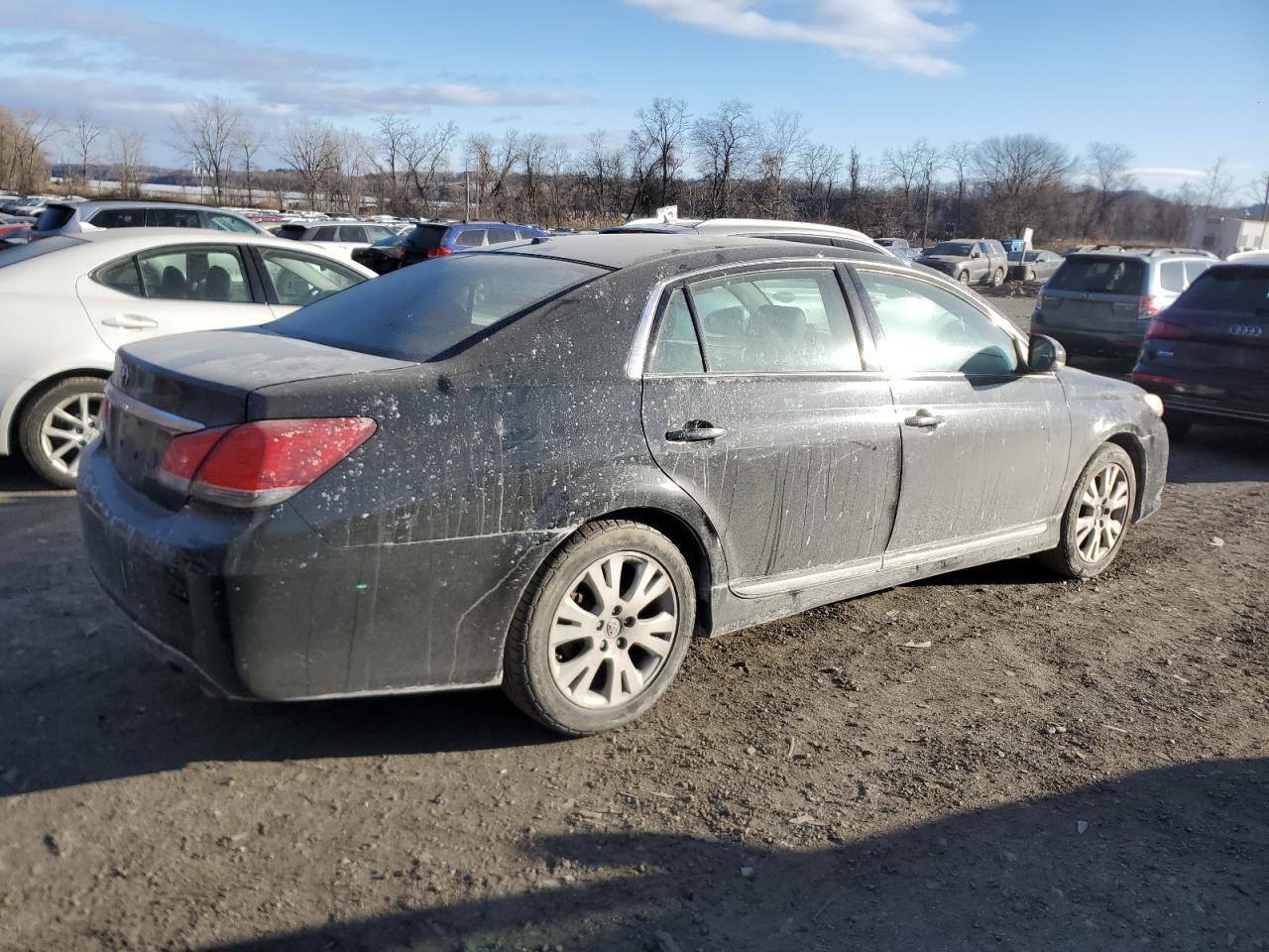 2012 Toyota Avalon - Image 3