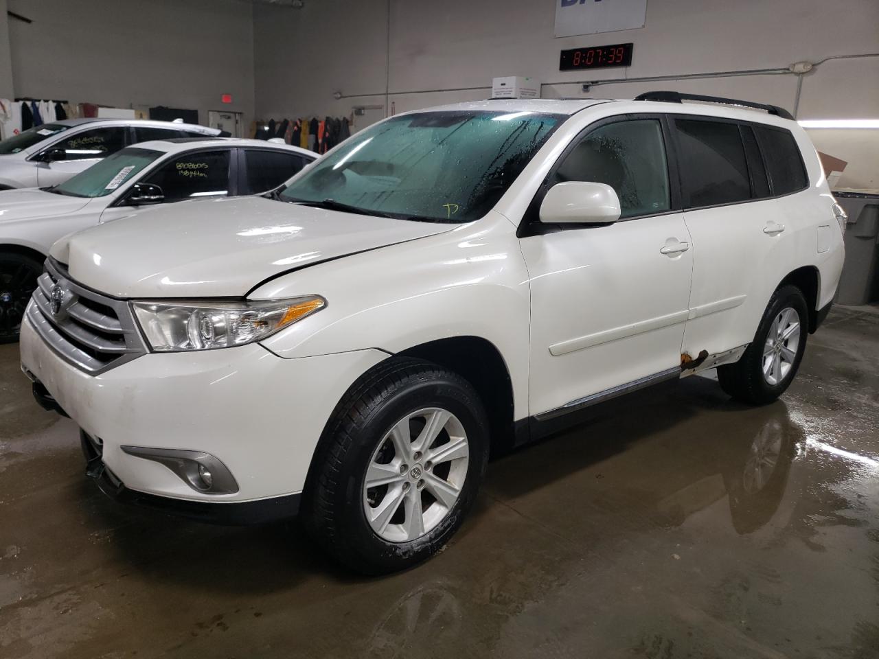 2012 Toyota Highlander - Image 1