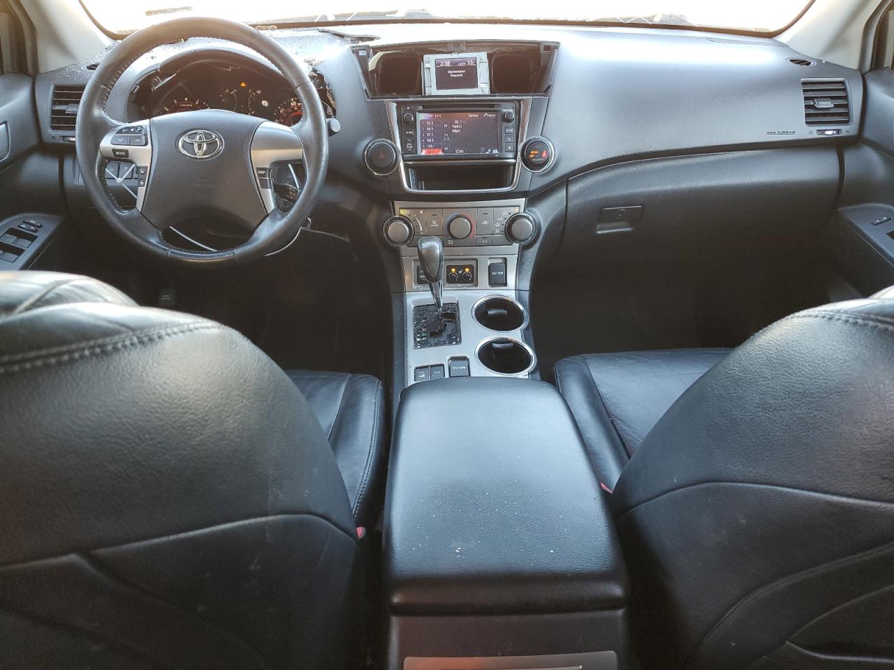 2013 Toyota Highlander - Image 8