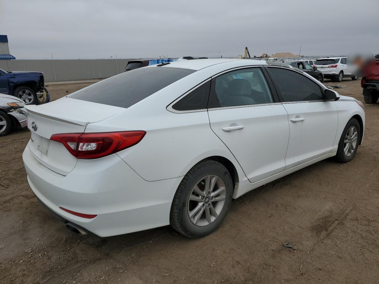 2016 Hyundai Sonata - Image 3