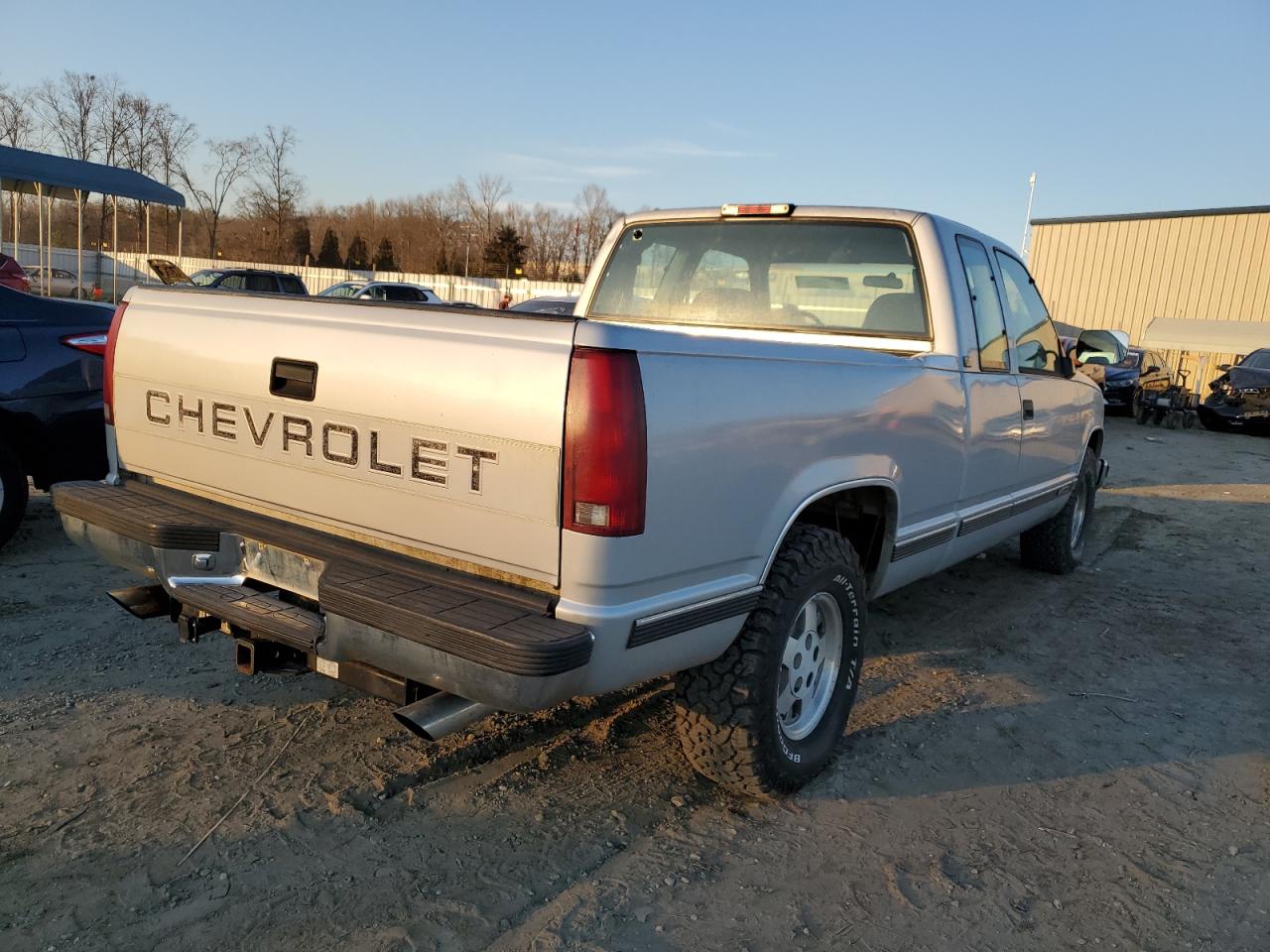 1994 Chevrolet GMT-400 - Image 3