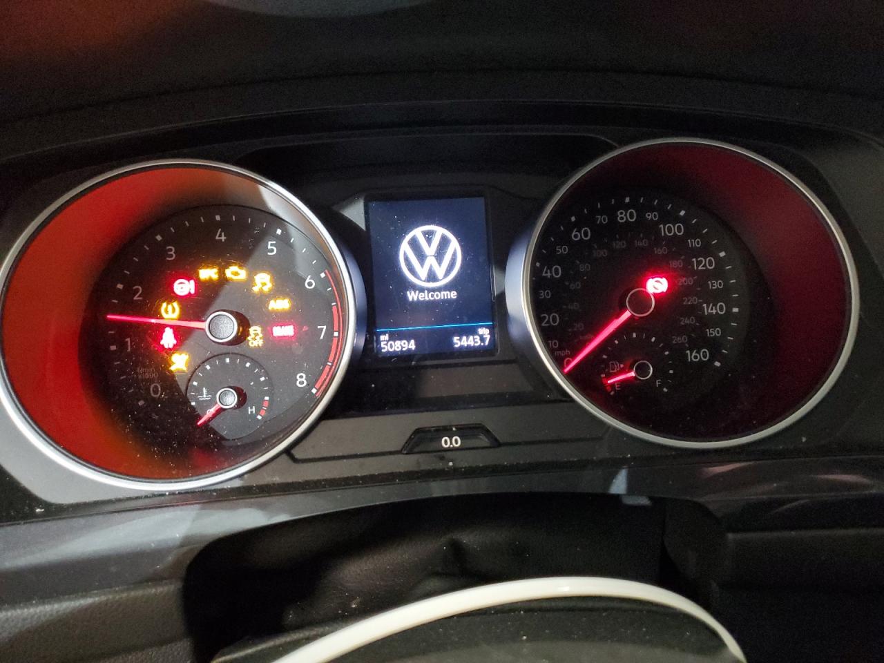 2021 Volkswagen Tiguan - Image 9