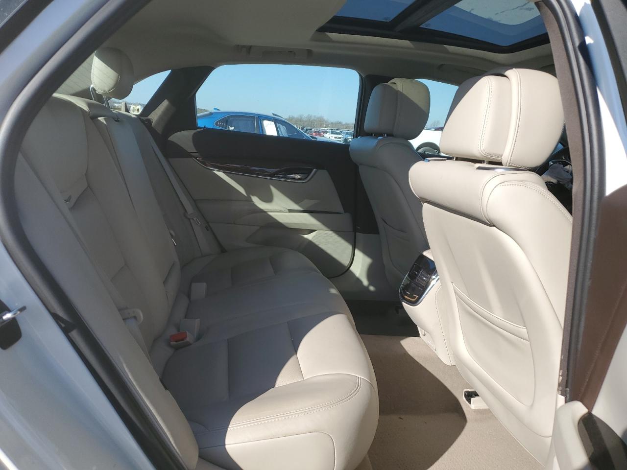 2014 Cadillac XTS - Image 10