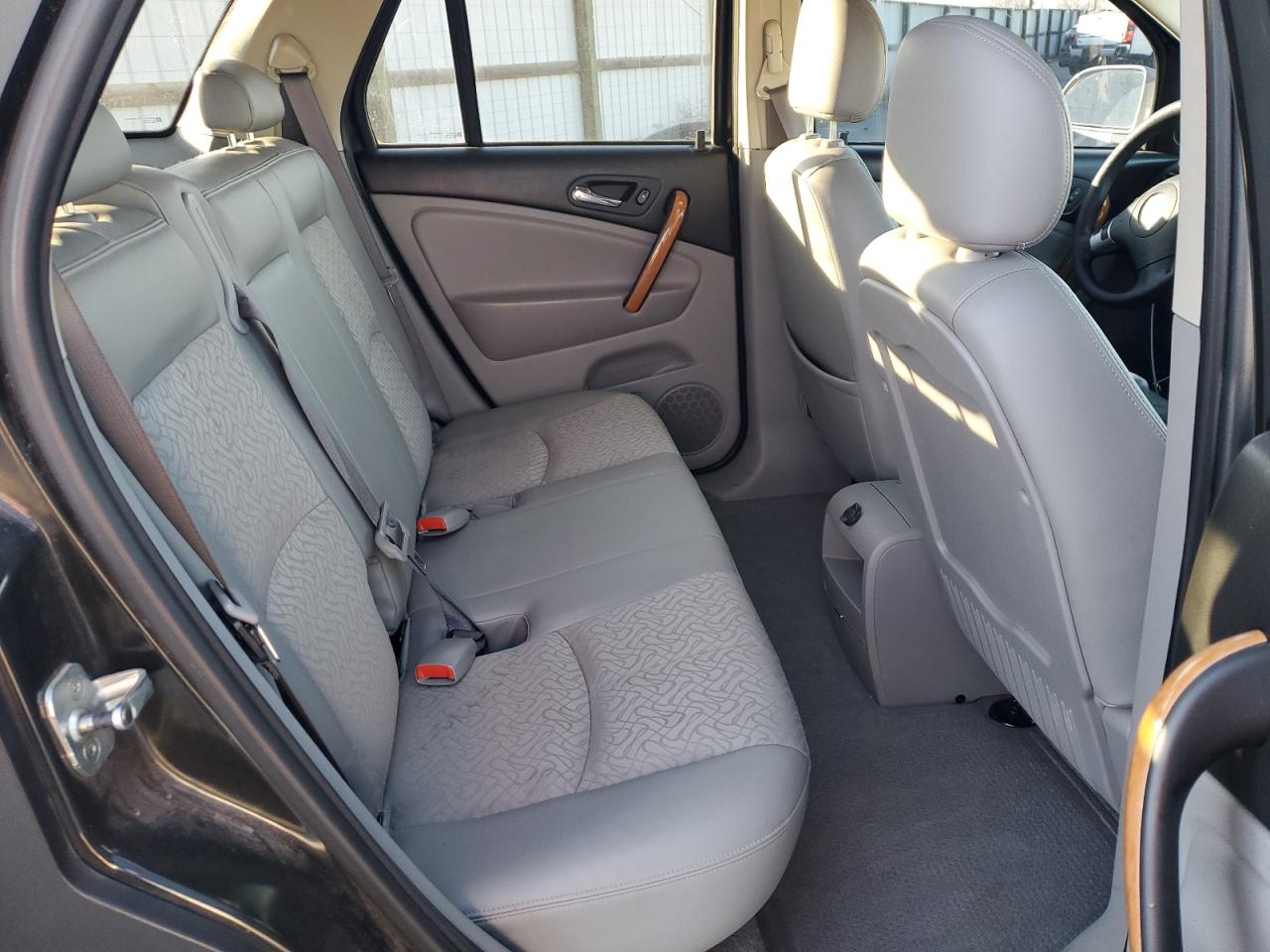 2007 Saturn VUE - Image 12