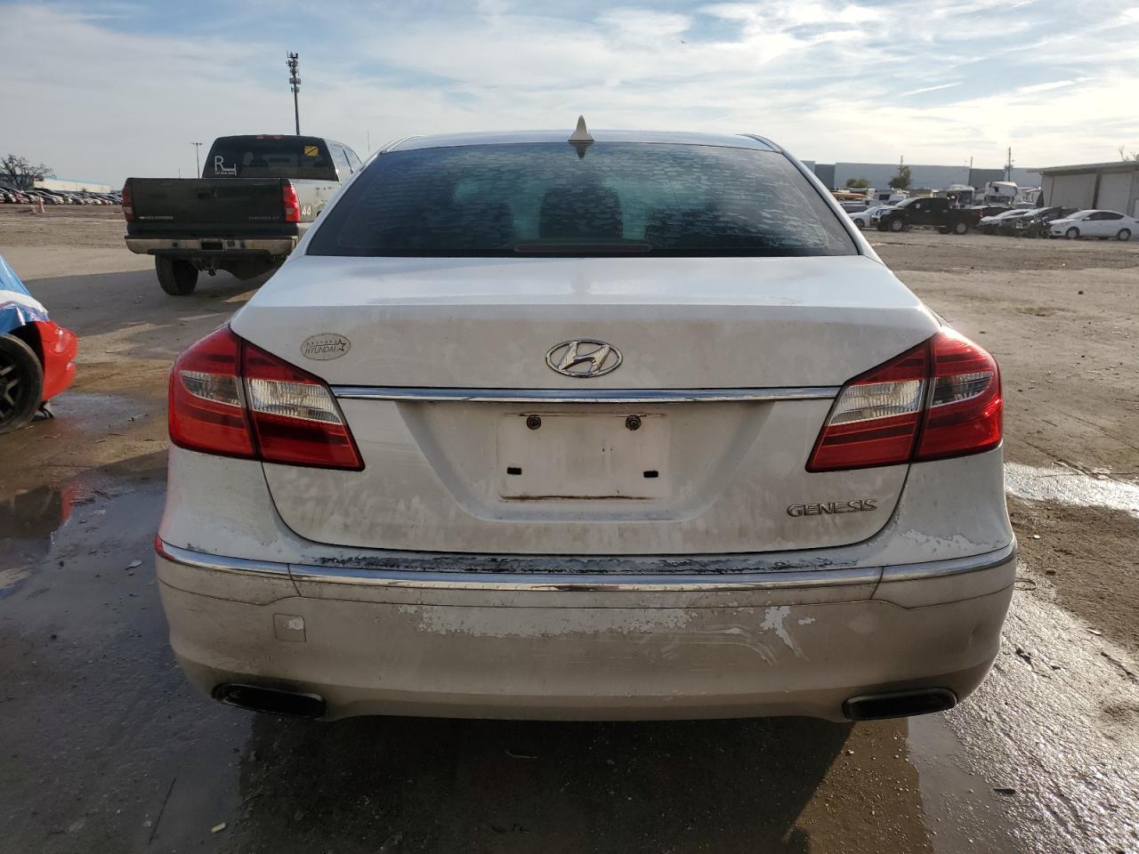 2014 Hyundai Genesis - Image 6