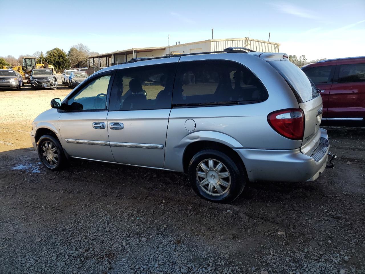 2007 Chrysler Town & Country - Image 2