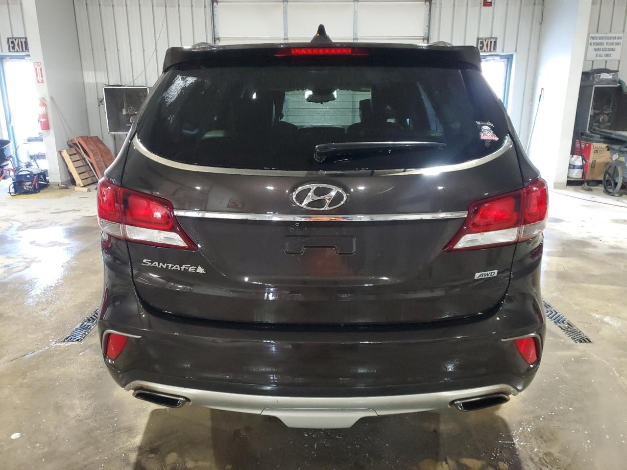 2017 Hyundai Santa Fe - Image 6
