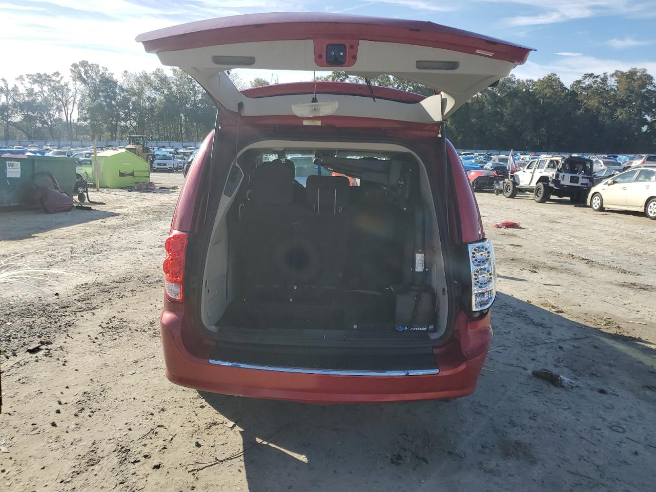 2012 Dodge Caravan - Image 6