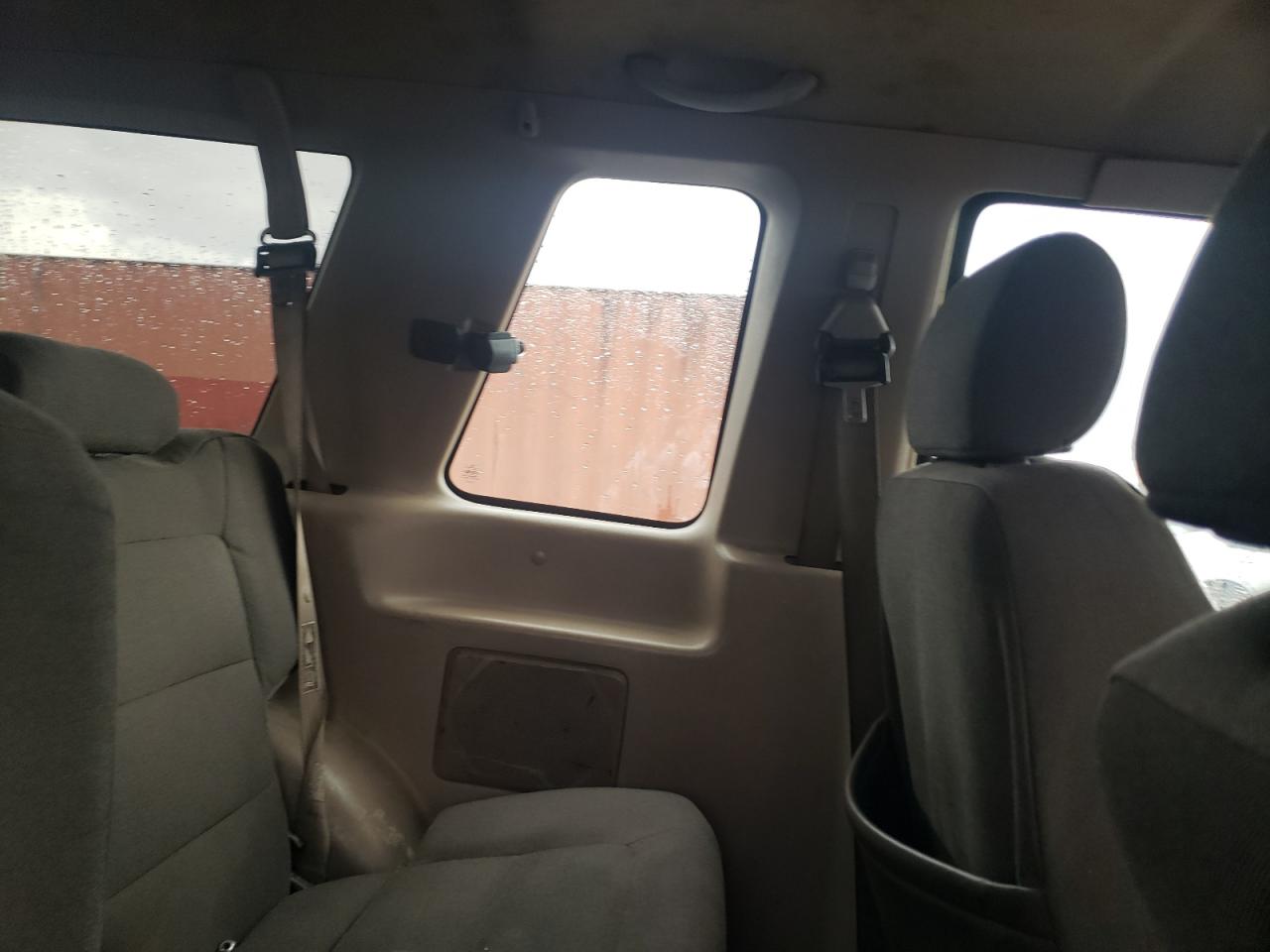 2001 Ford Explorer - Image 11