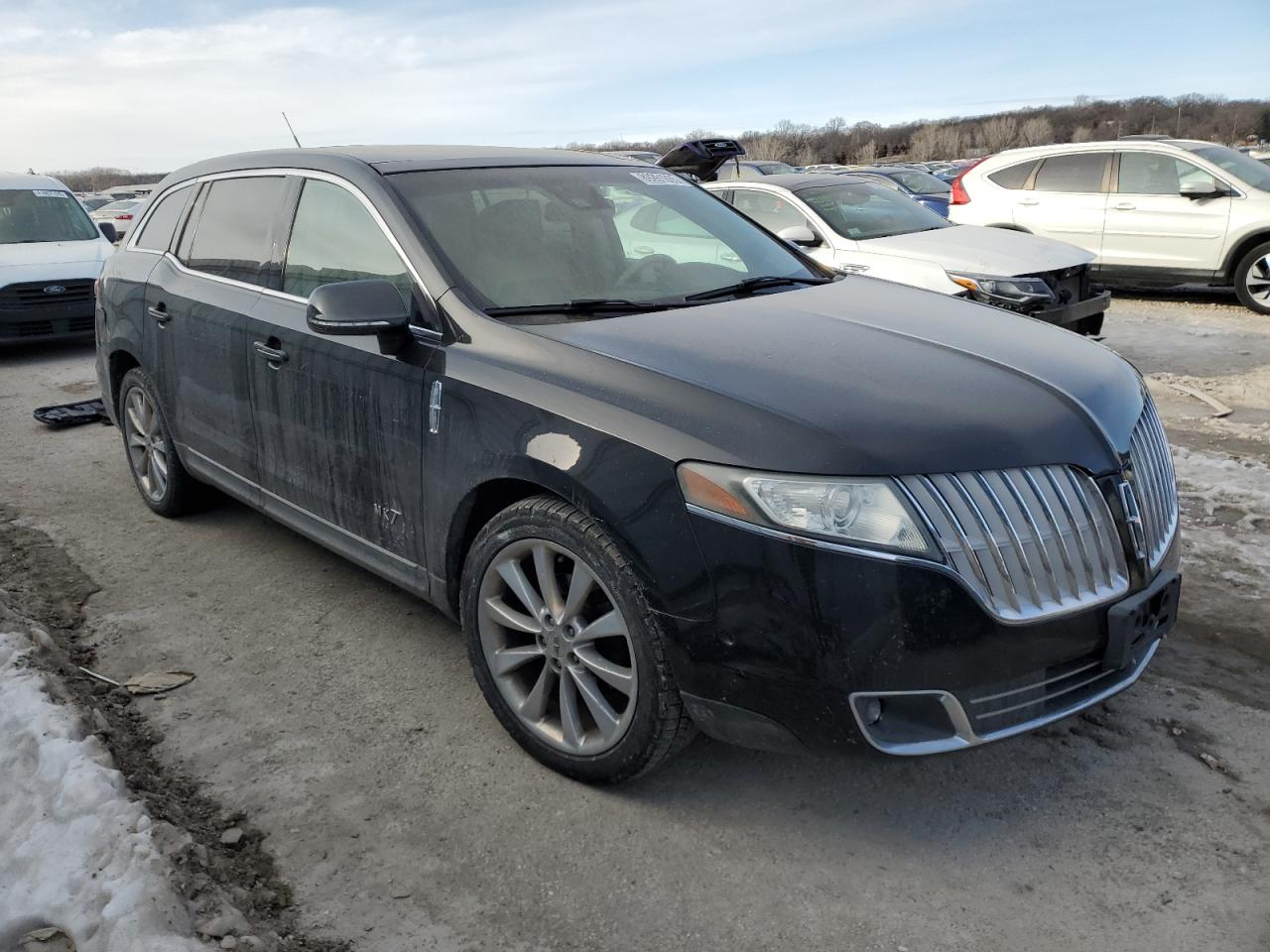 2010 Lincoln MKT - Image 4