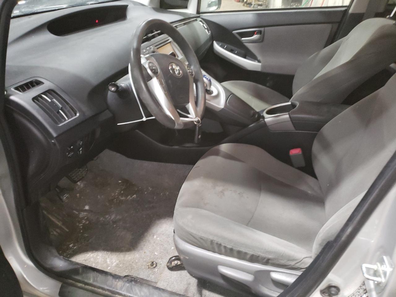 2012 Toyota Prius - Image 7