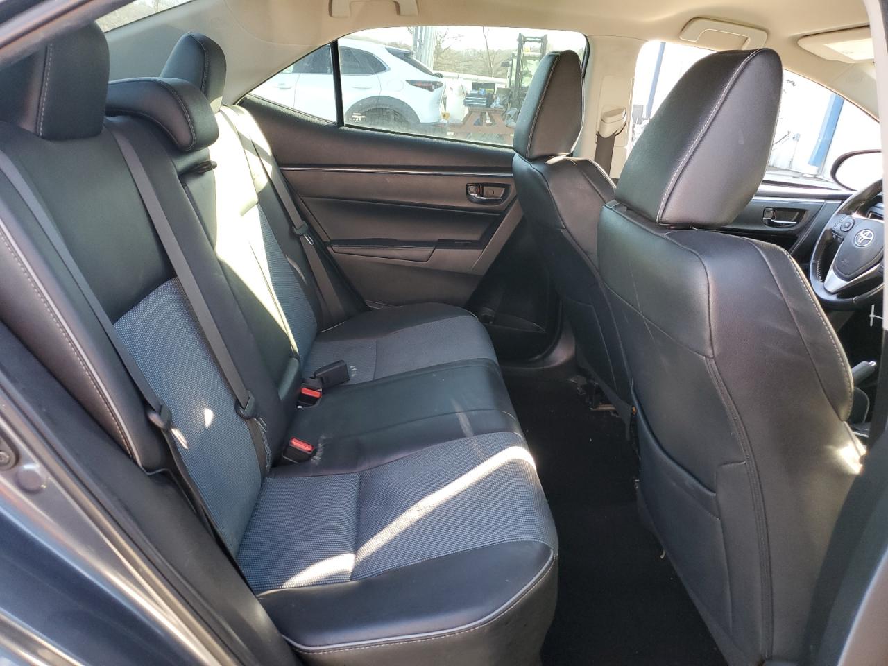 2015 Toyota Corolla - Image 10