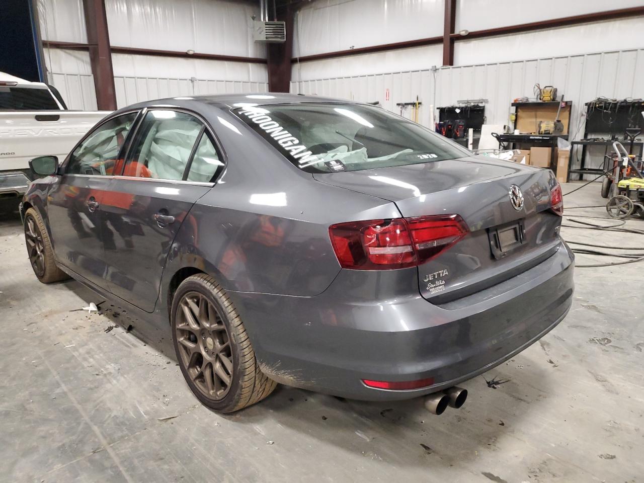2017 Volkswagen Jetta - Image 2