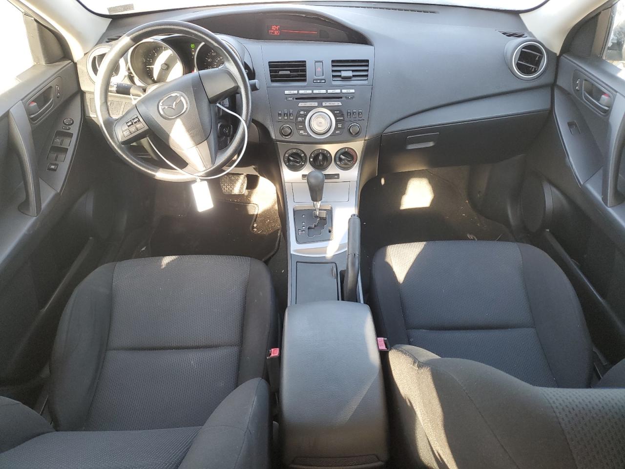 2011 Mazda 3 - Image 8