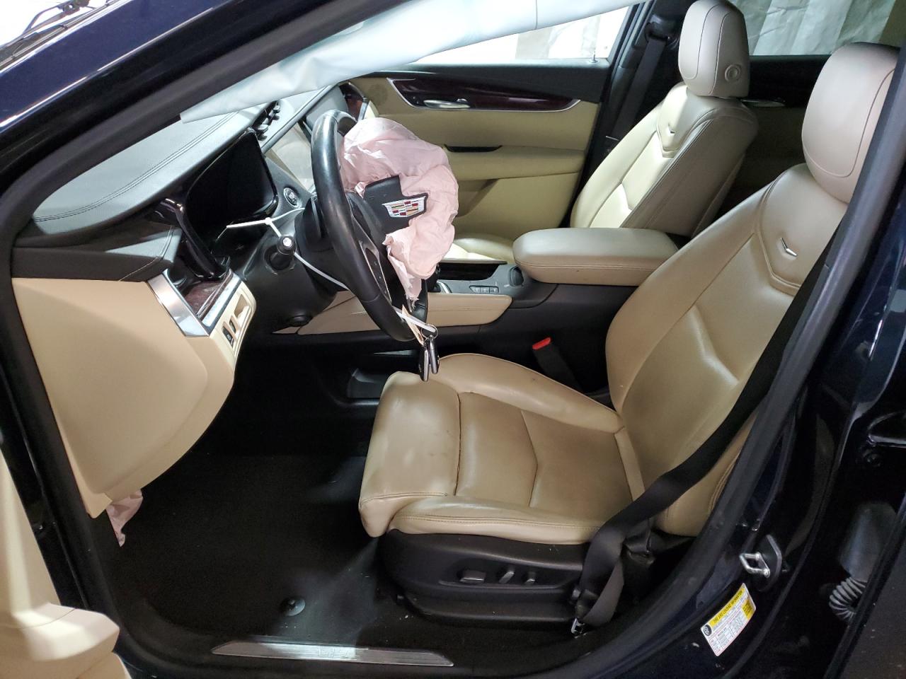 2017 Cadillac XT5 - Image 7