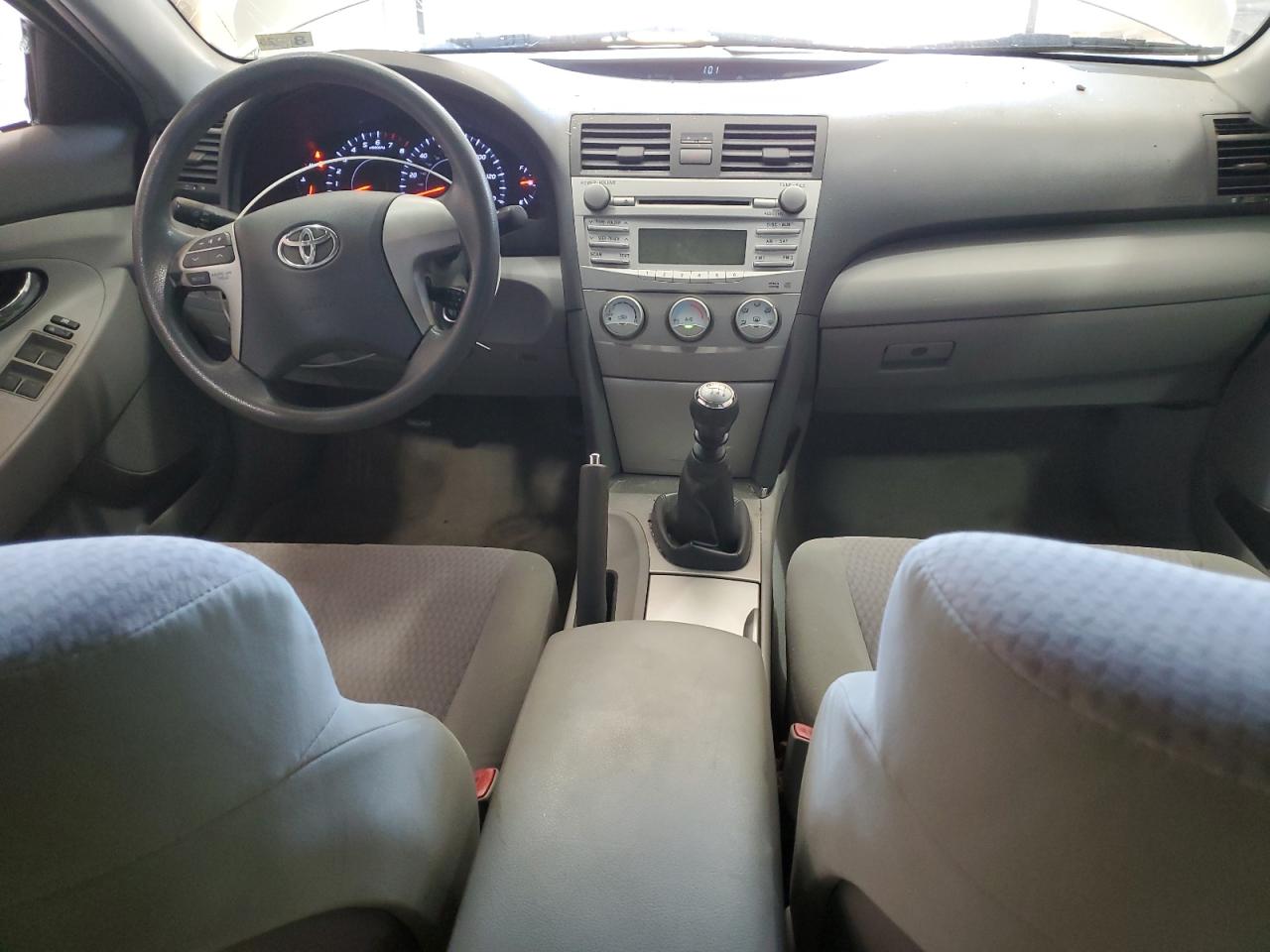 2010 Toyota Camry - Image 8