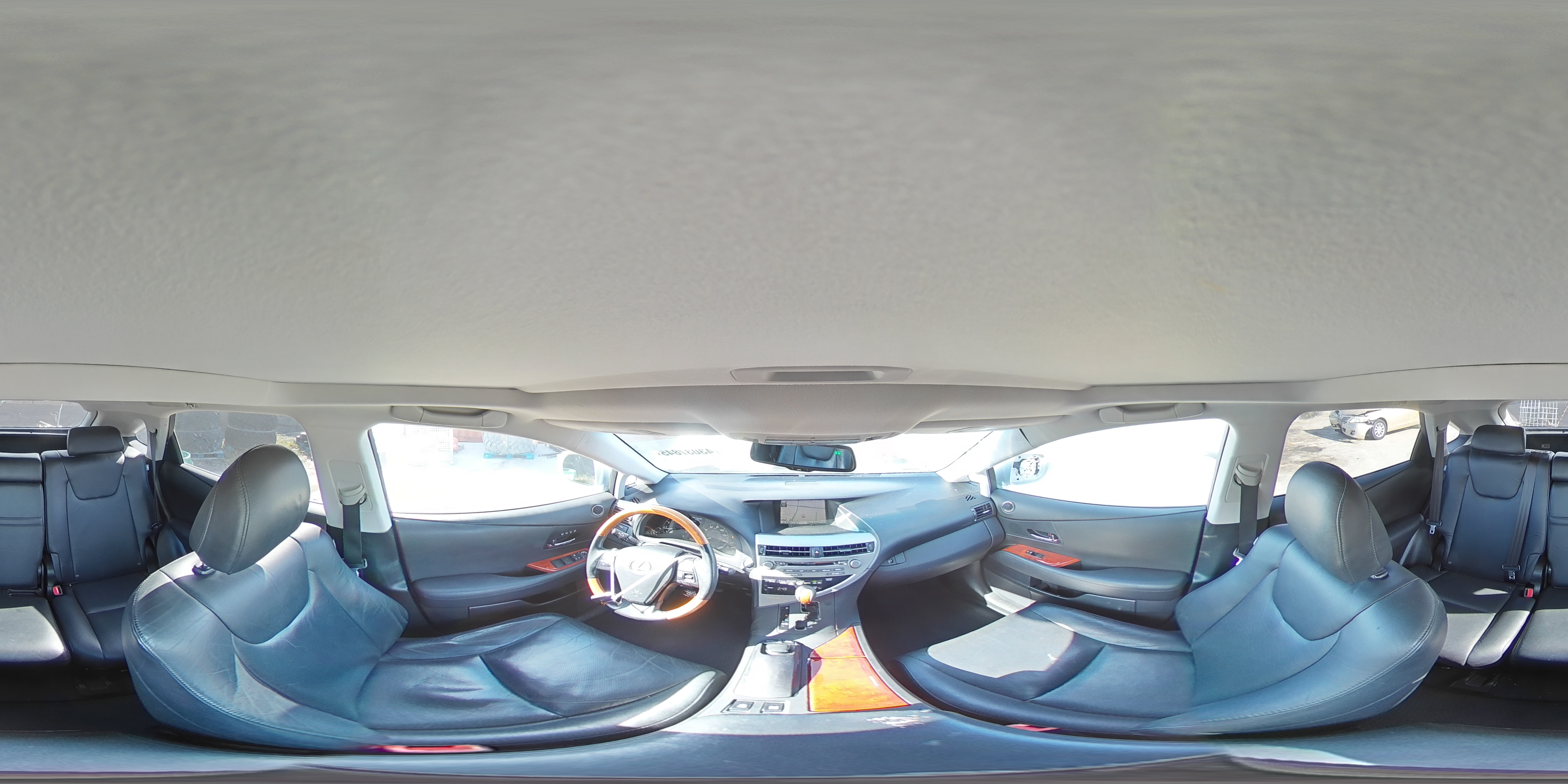 2010 Lexus RX - Image 14