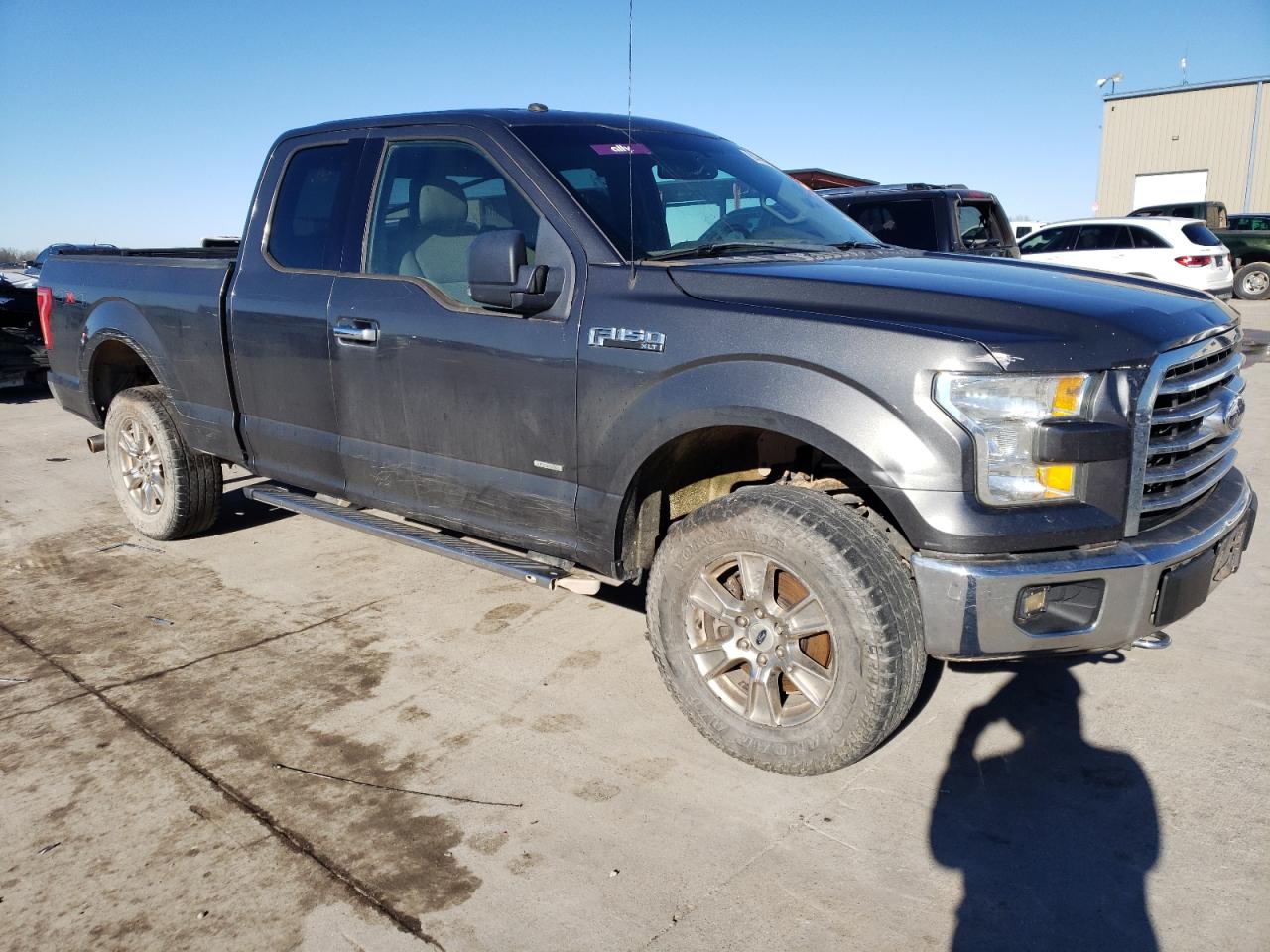 VIN 1FTFX1EG5GKE31692 2016 FORD F-150 no.4