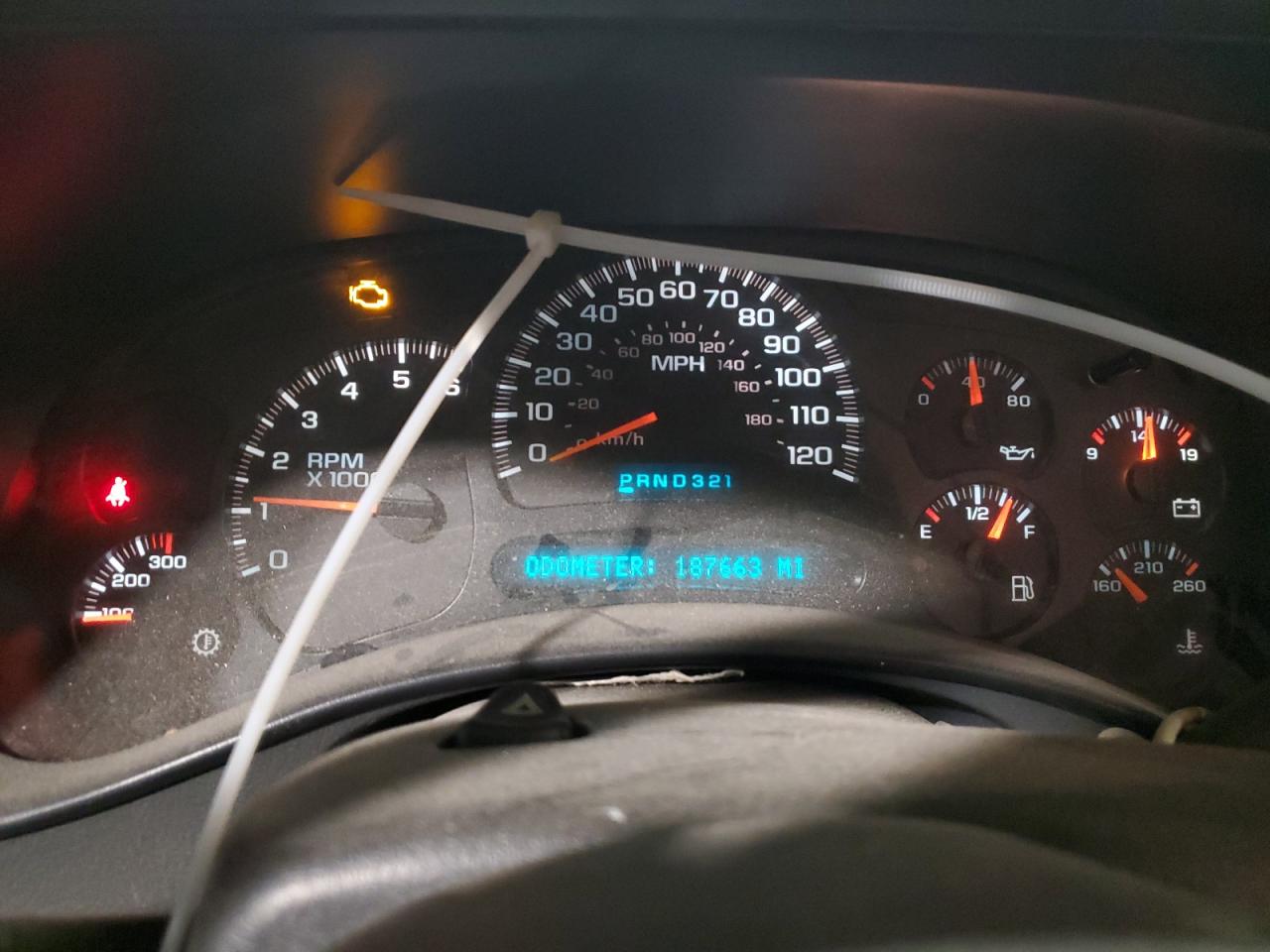 2005 GMC Sierra - Image 9