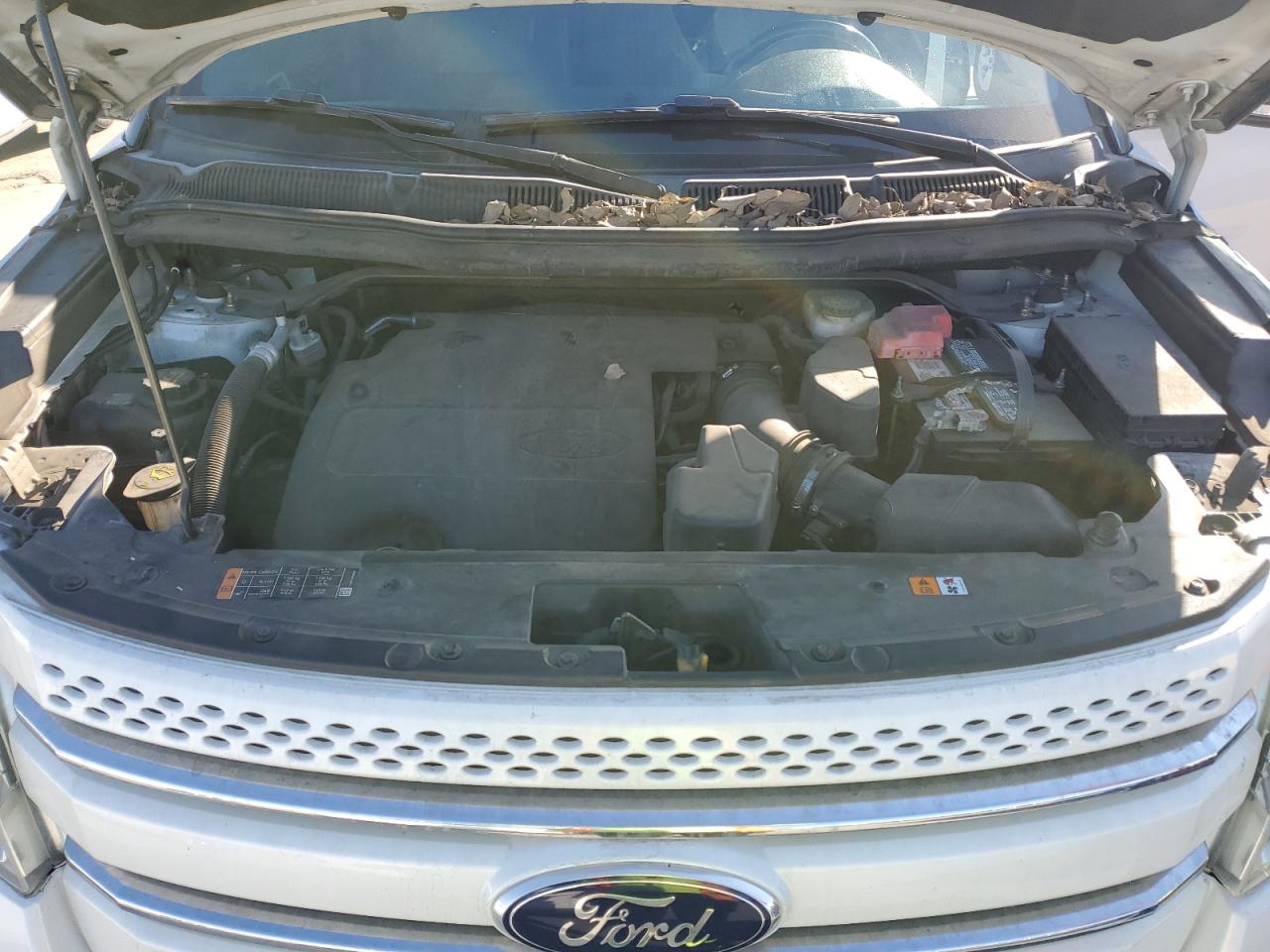 2015 Ford Explorer - Image 12