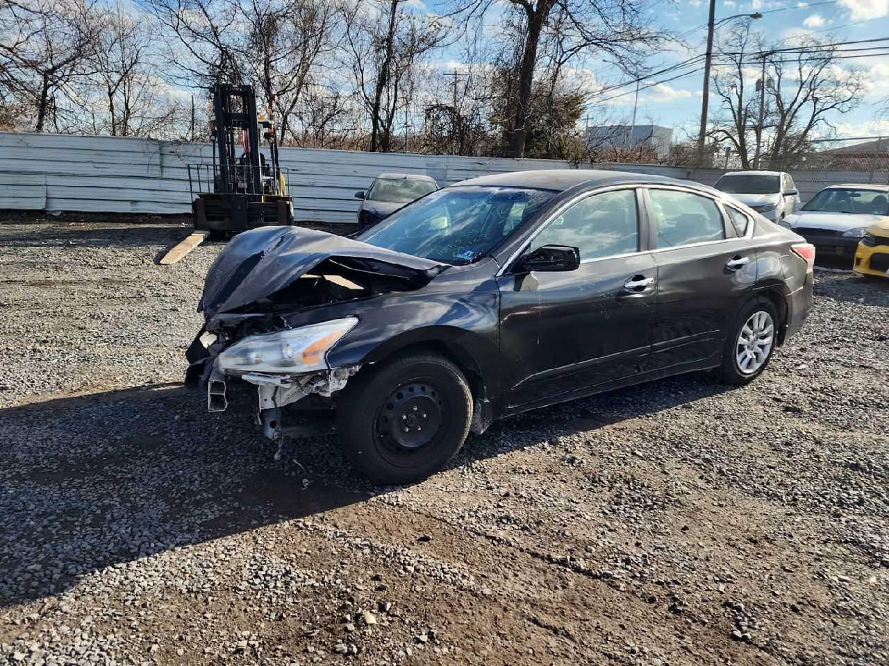 2015 Nissan Altima - Image 1