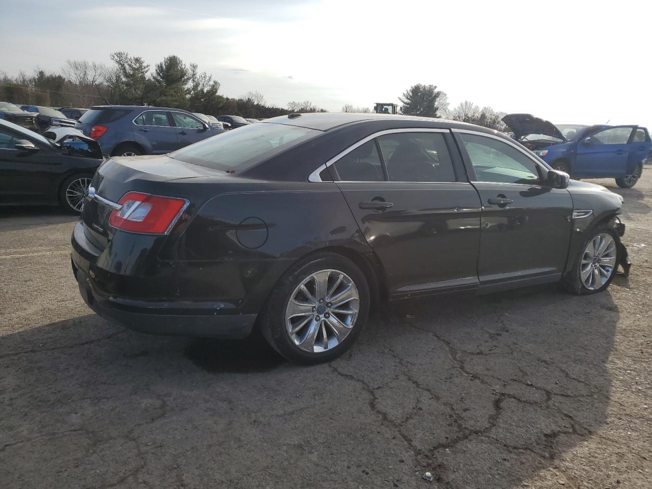 2010 Ford Taurus - Image 3