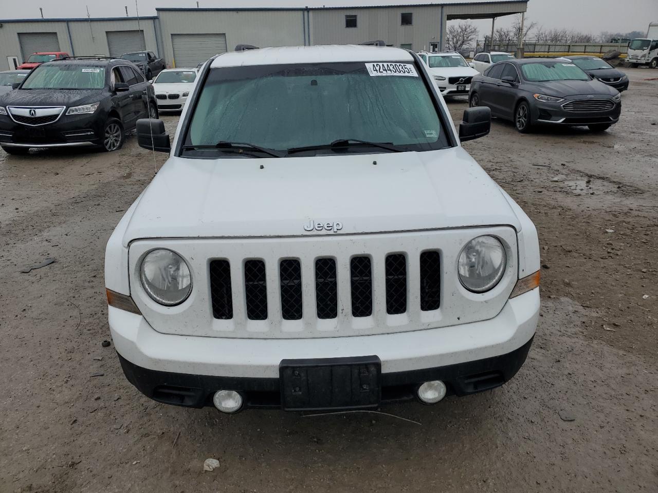 2013 Jeep Liberty (Patriot) - Image 5