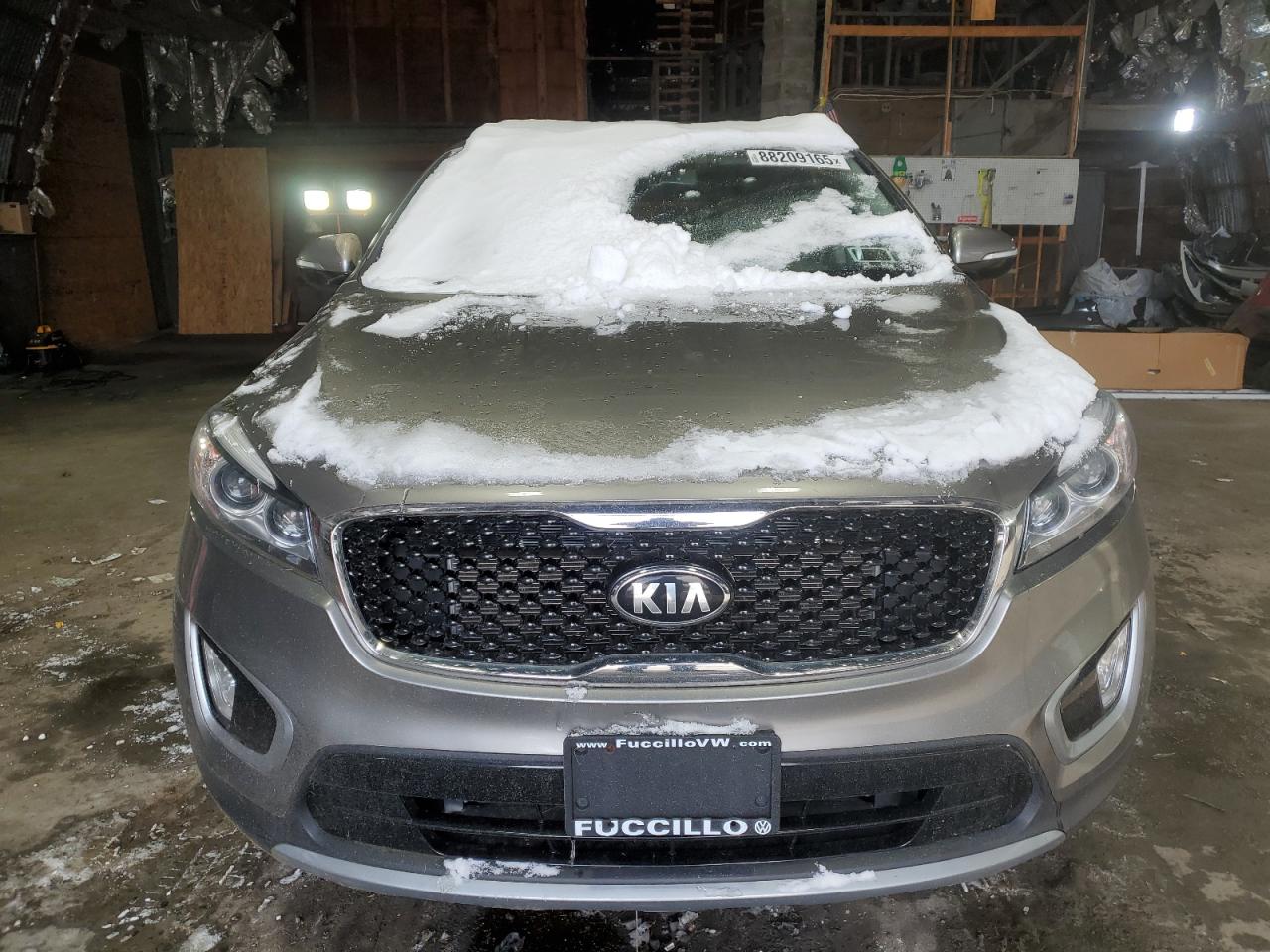 VIN 5XYPHDA52HG310004 2017 KIA SORENTO no.5