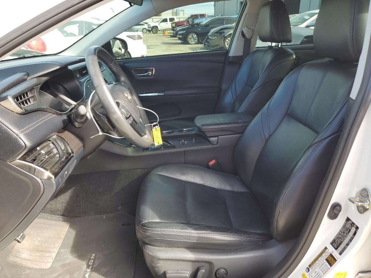 2016 Toyota Avalon - Image 7