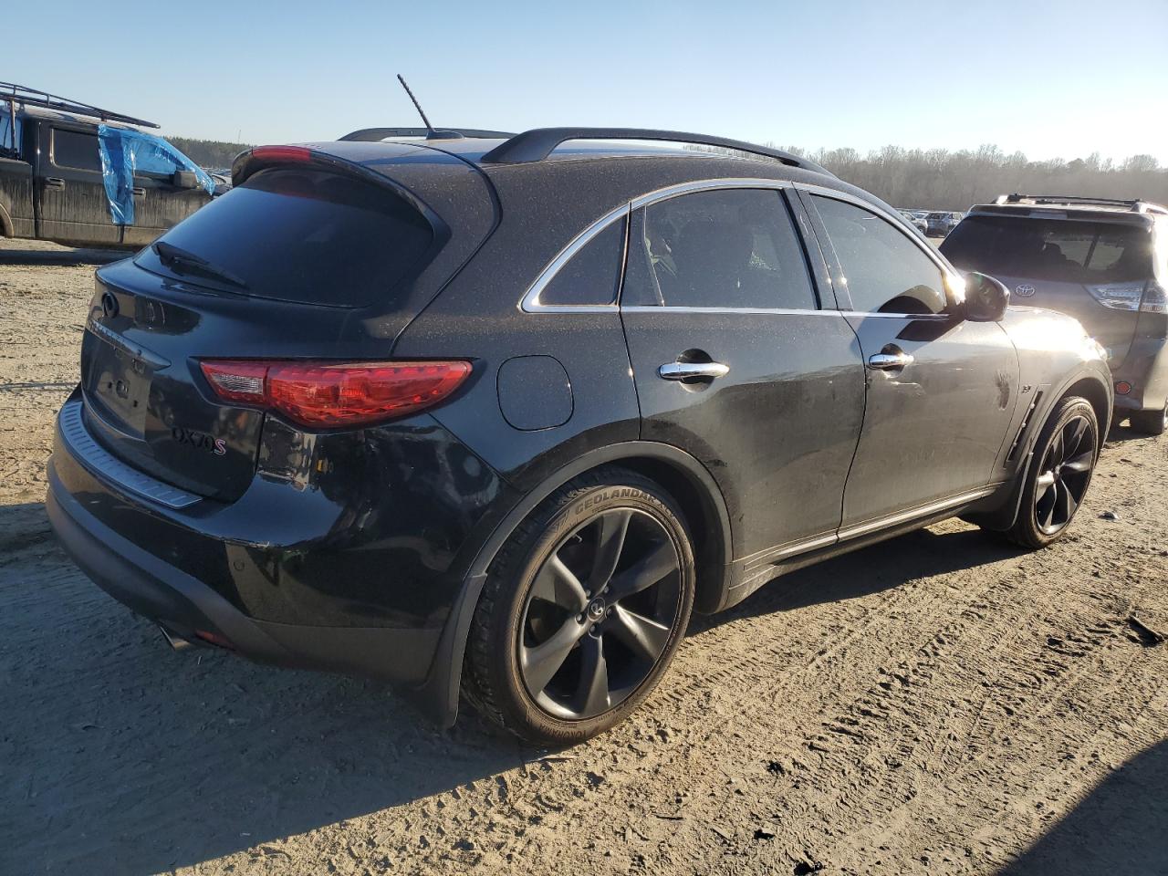 2016 Infiniti QX70 - Image 3