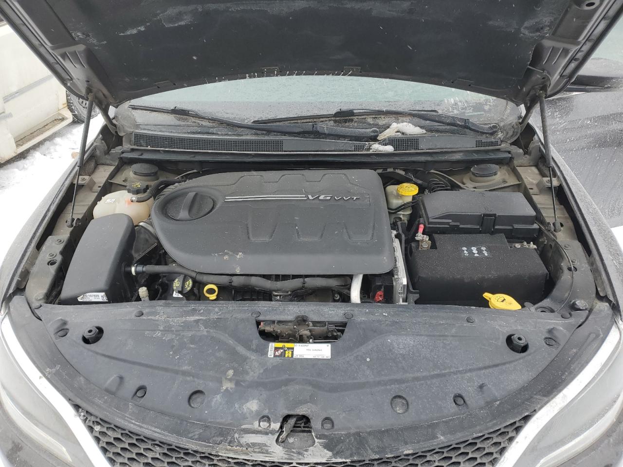 2015 Chrysler 200 - Image 11