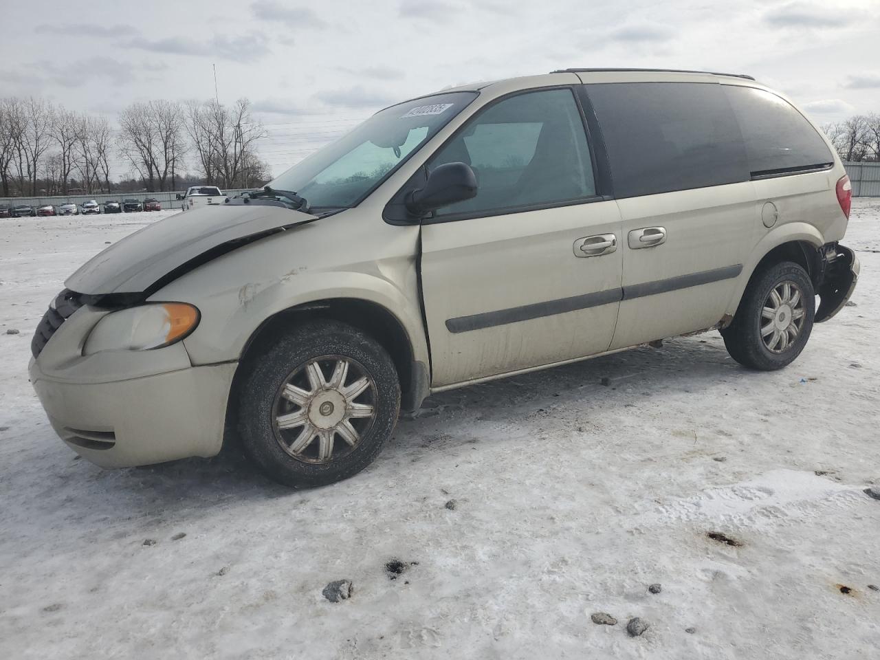 2006 Chrysler Town & Country - Image 1