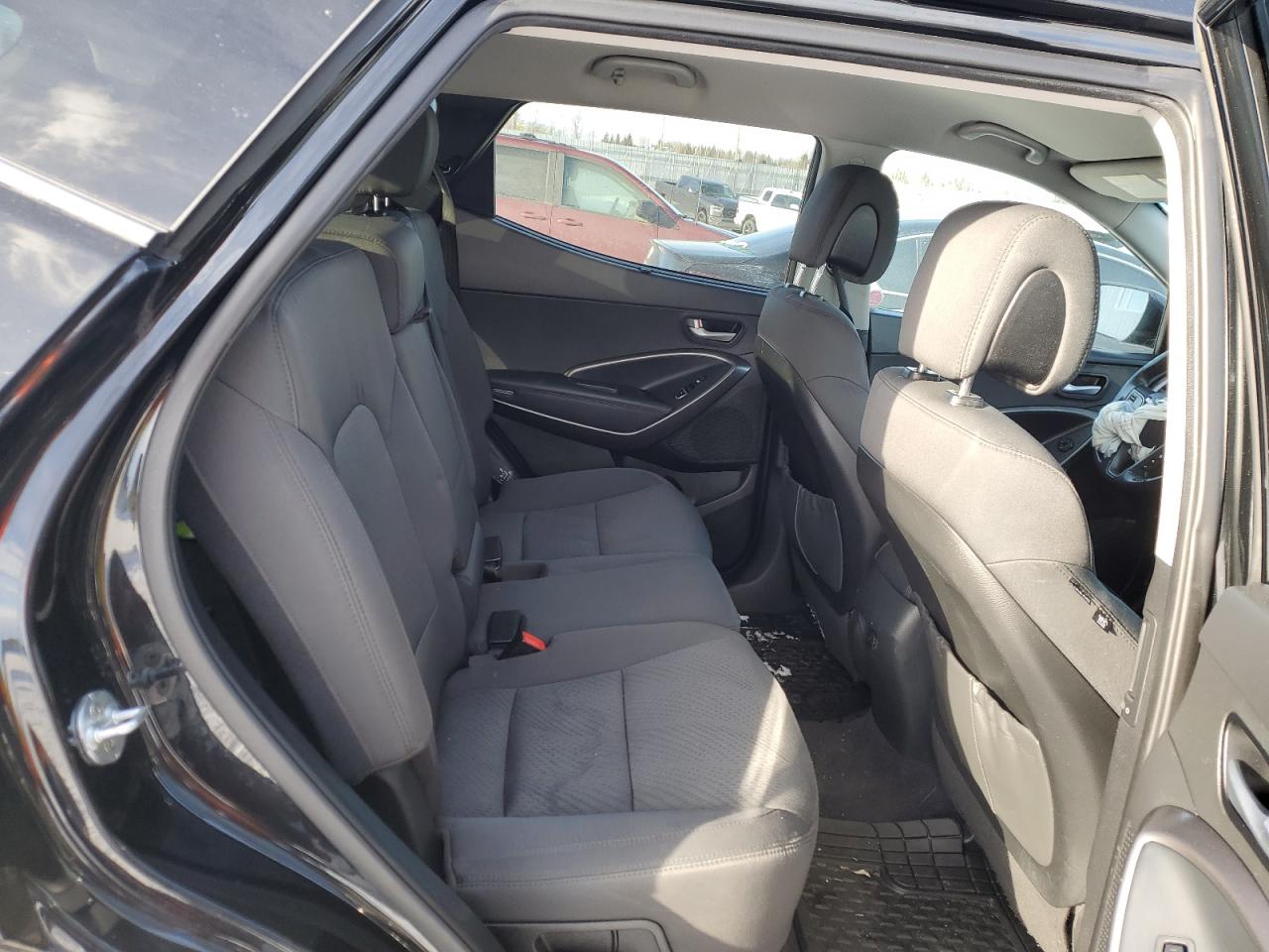 2017 Hyundai Santa Fe - Image 11