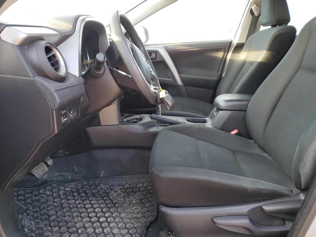 2018 Toyota RAV 4 - Image 7