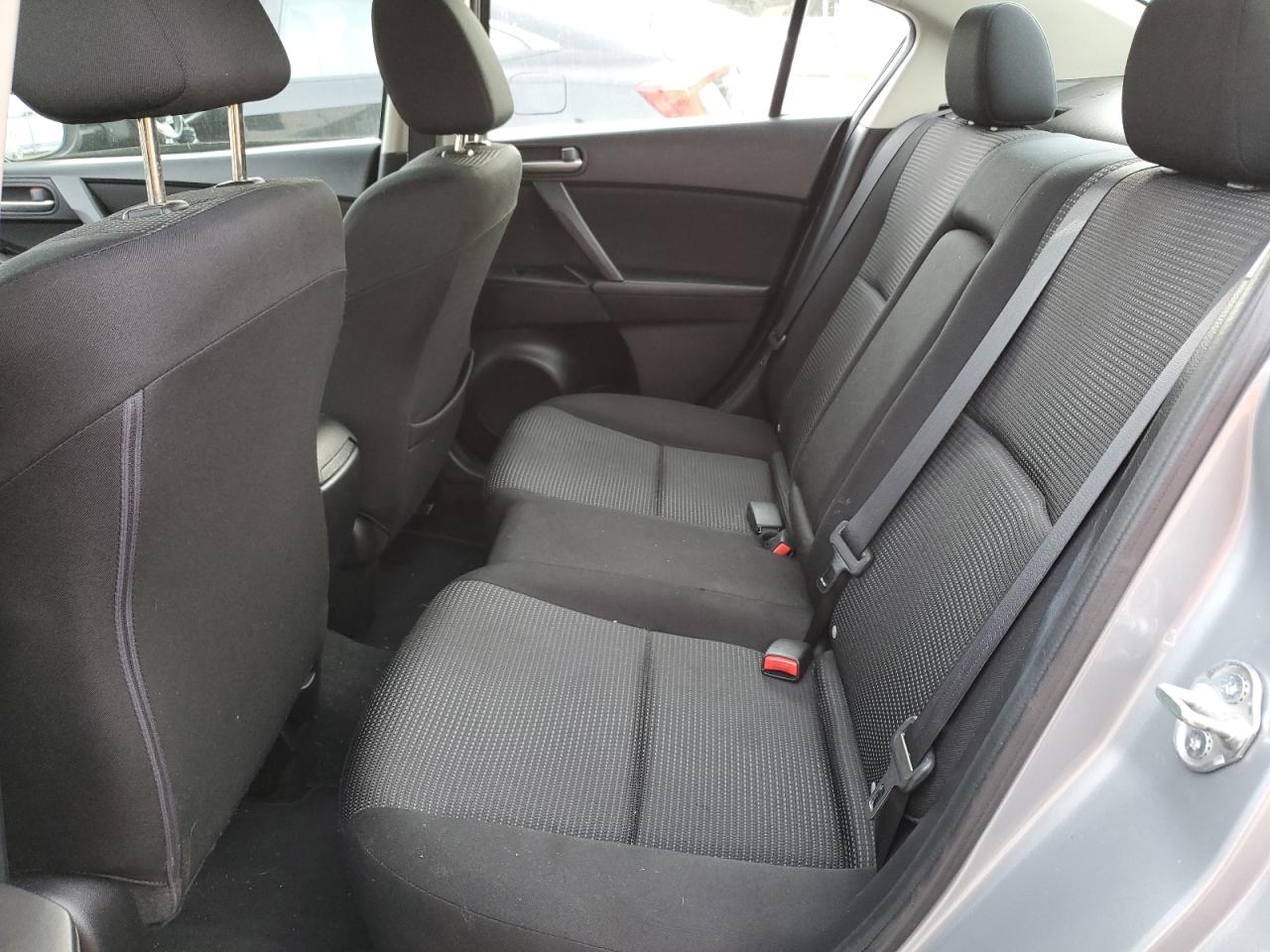 2012 Mazda 3 - Image 10
